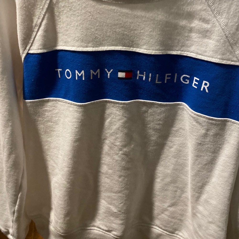 A sweatshirt